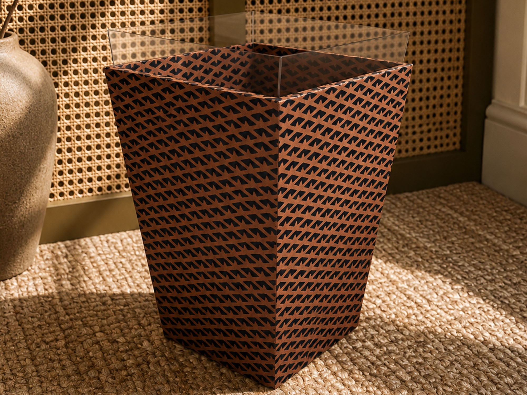 Antoinette Poisson Waste Bin Alvéoles