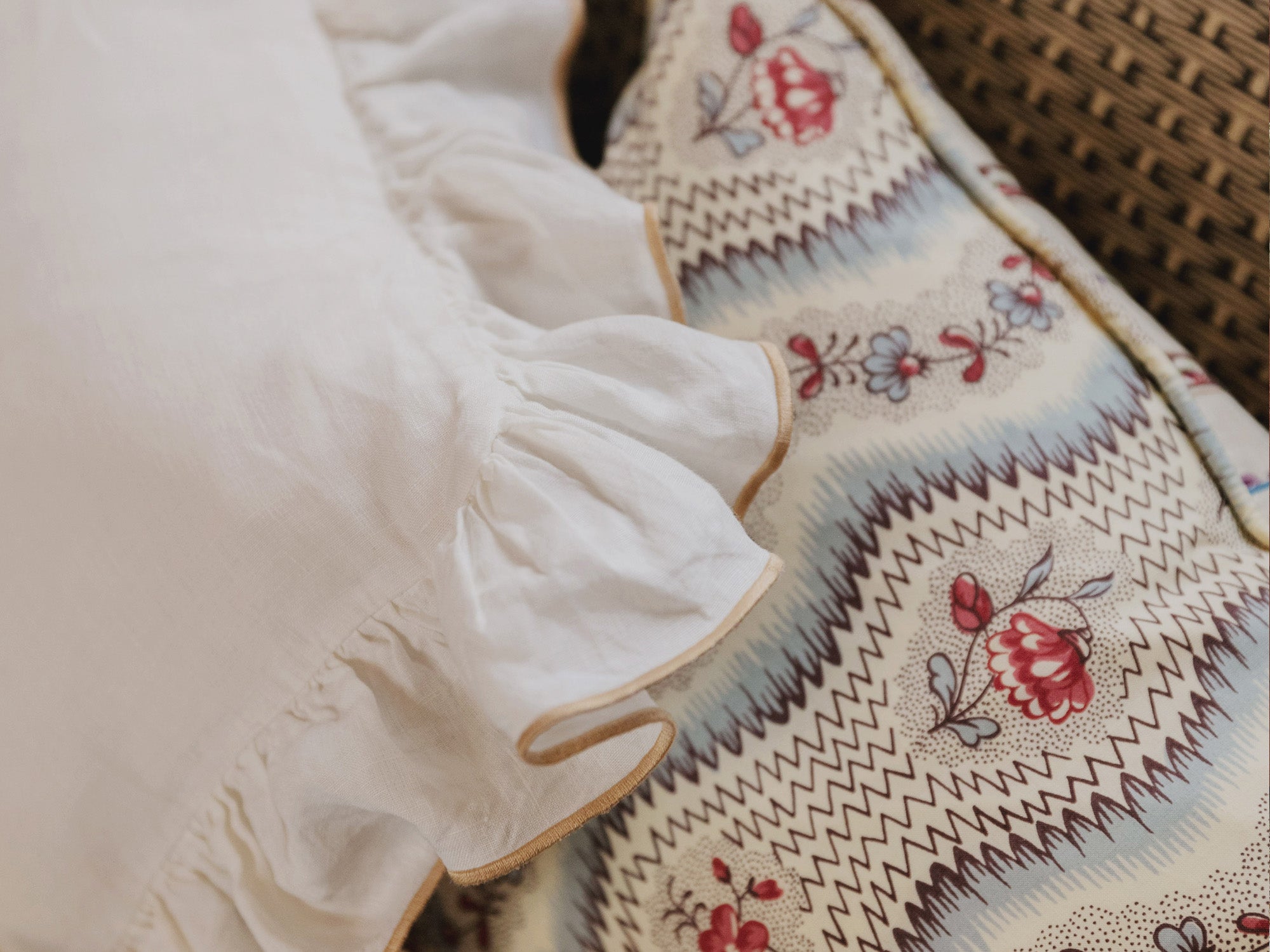 Ruffle Standard Pillow Slip