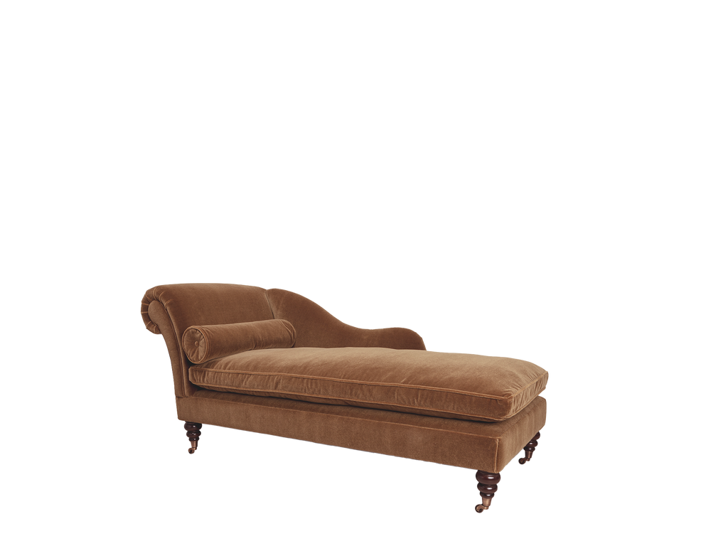 Stevie Chaise