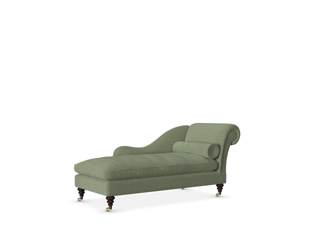 Stevie Chaise